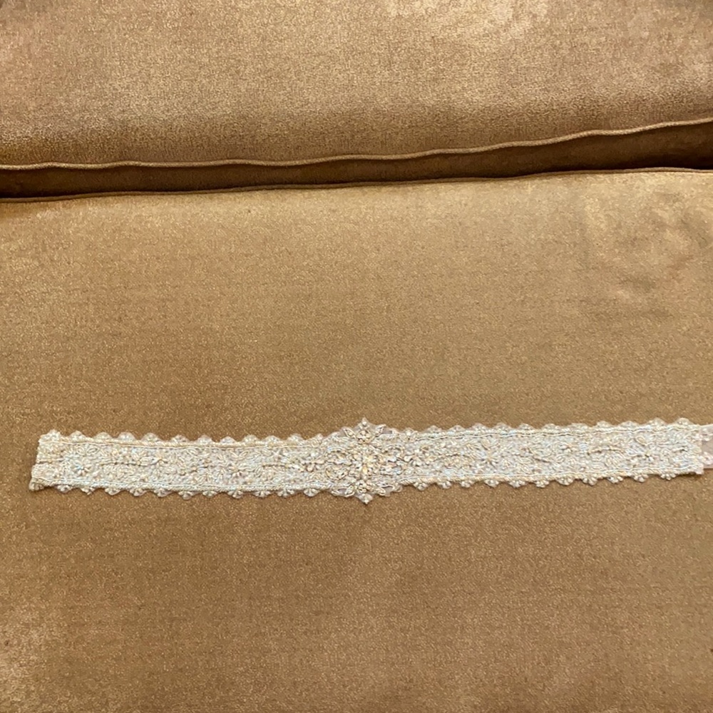 Wedding dress belt